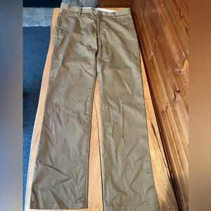 Men’s Levi khakis 34x32